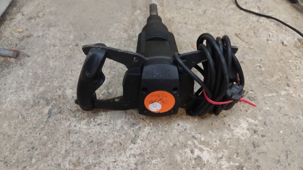 Ручной миксер , мощьный инструмент