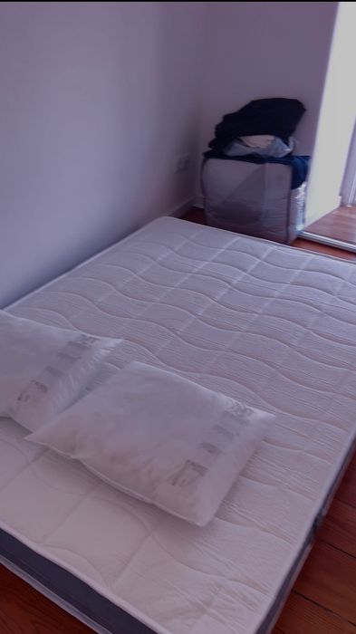 Colchão  Semi novo