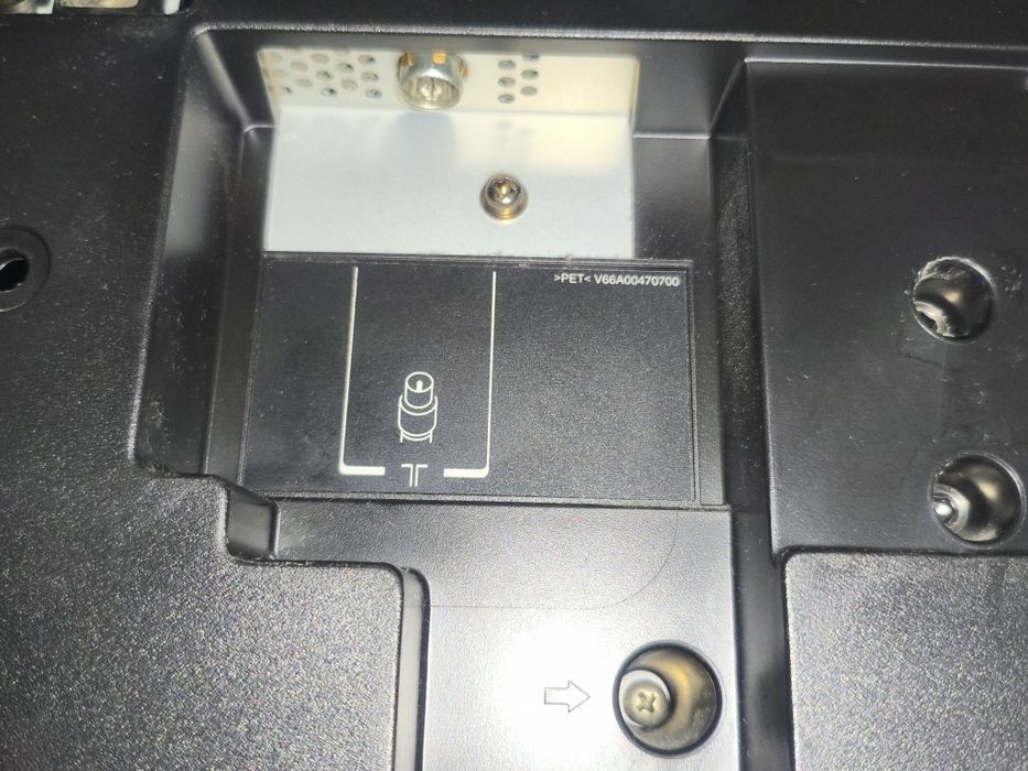 TV LED 32" Toshiba Regza usada