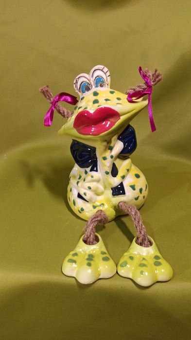 Статуетка керамічна жабка