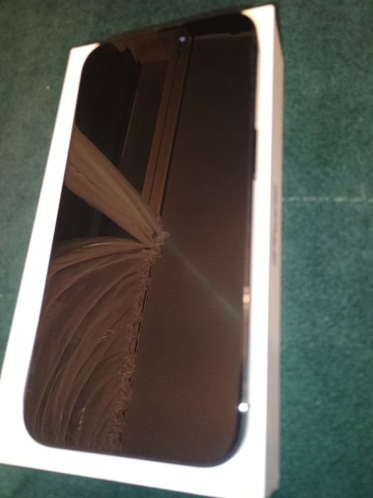 iPhone 15 Pro 128 GB Czarny – Dbałość od Nowości! Folia + Etui | Stan BARDZO DOBRY!