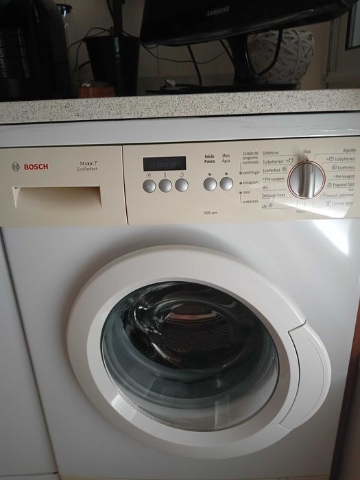 Maquina de lavar roupa