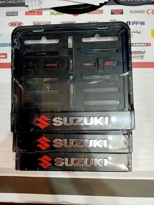 Motocyklowa Ramka do tablicy rejestracyjnej 3D SUZUKI***