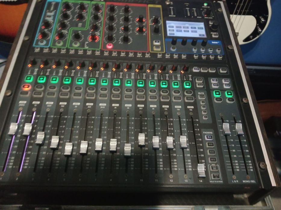 Soundcraft Si compact +case