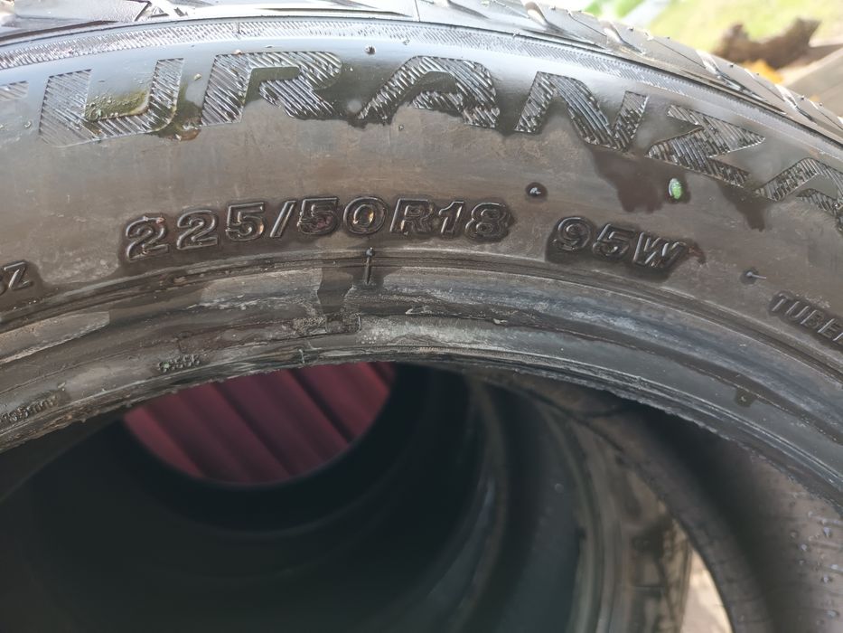 Шини 225×50R18 Bridgestone RFT
