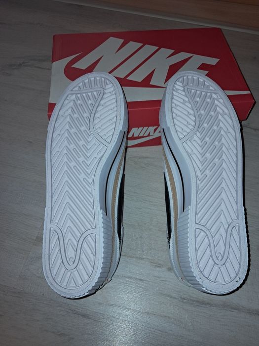 Nike nowe court Legacy r. 44.5