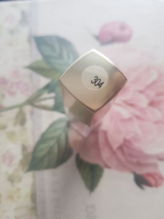 Matowa pomadka płynna Delia Mat Liquid Lipstick 304