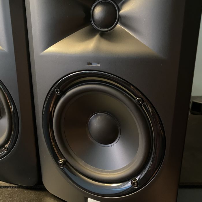 JBL  LSR305 Студійні монітори, колонки