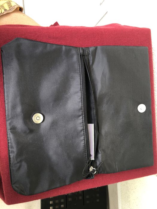 Kopertówka ozdobna marki Vera Wang, impreza