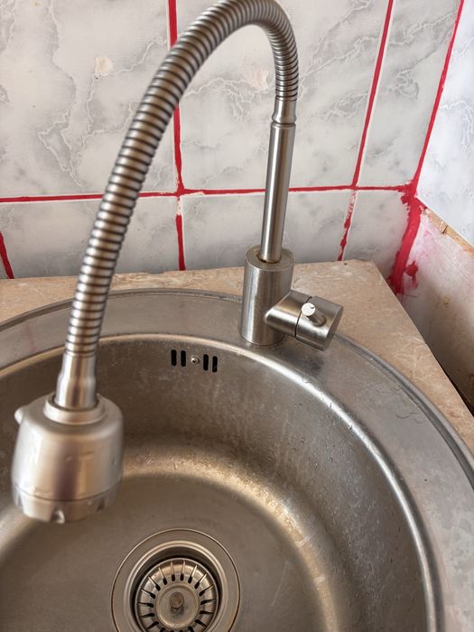 Продам гнучкий змішувач
