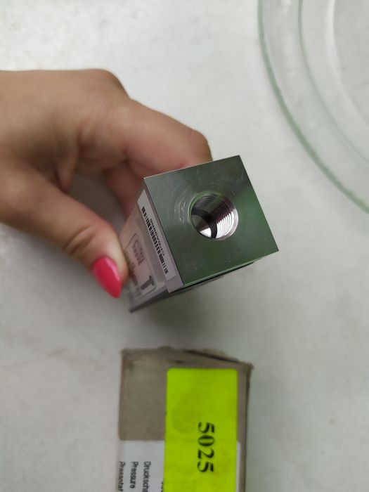 Електронний датчик тиску тип 33D Norgren. Электронный датчик давления