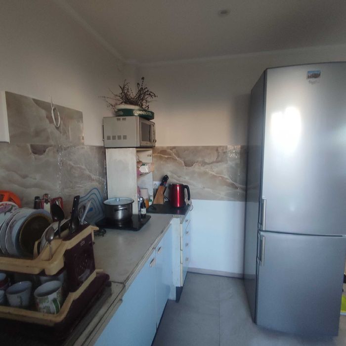 Віддаємо кухню б/у з мийкою та електродуховкою