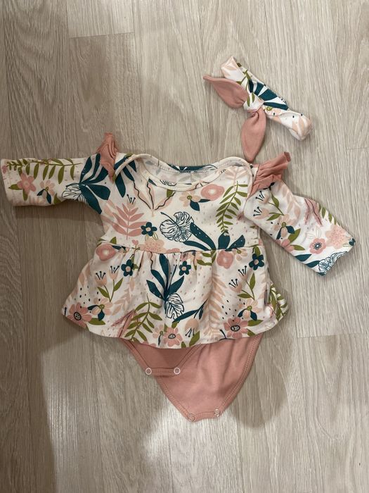 Сукні дитячі, святкові боді на дівчинку