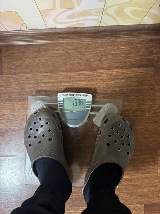 Напольные весы Carmy Ef521bw