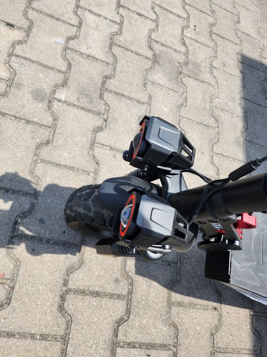 iScooter iX4 800W – hulajnoga elektryczna 45 km/h, zasięg 45 km, 10"