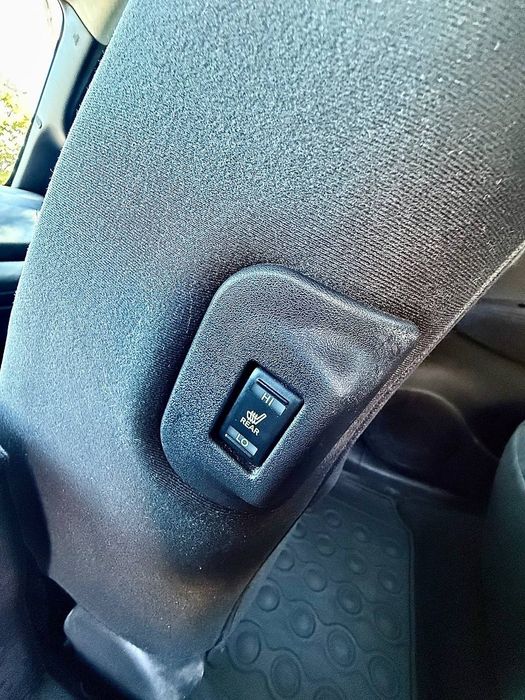 електромобіль Nissan leaf 30квт