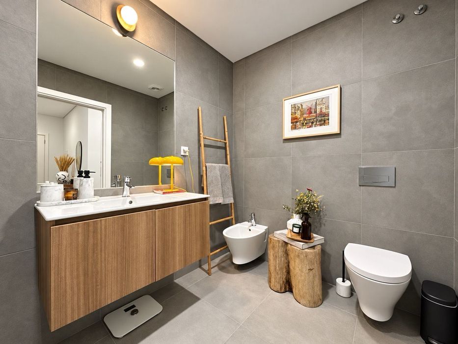 T3 único com closet e domótica | Orientação a sul | 2 lugares de garagem com Wallbox | Casal Residence, Pontinha