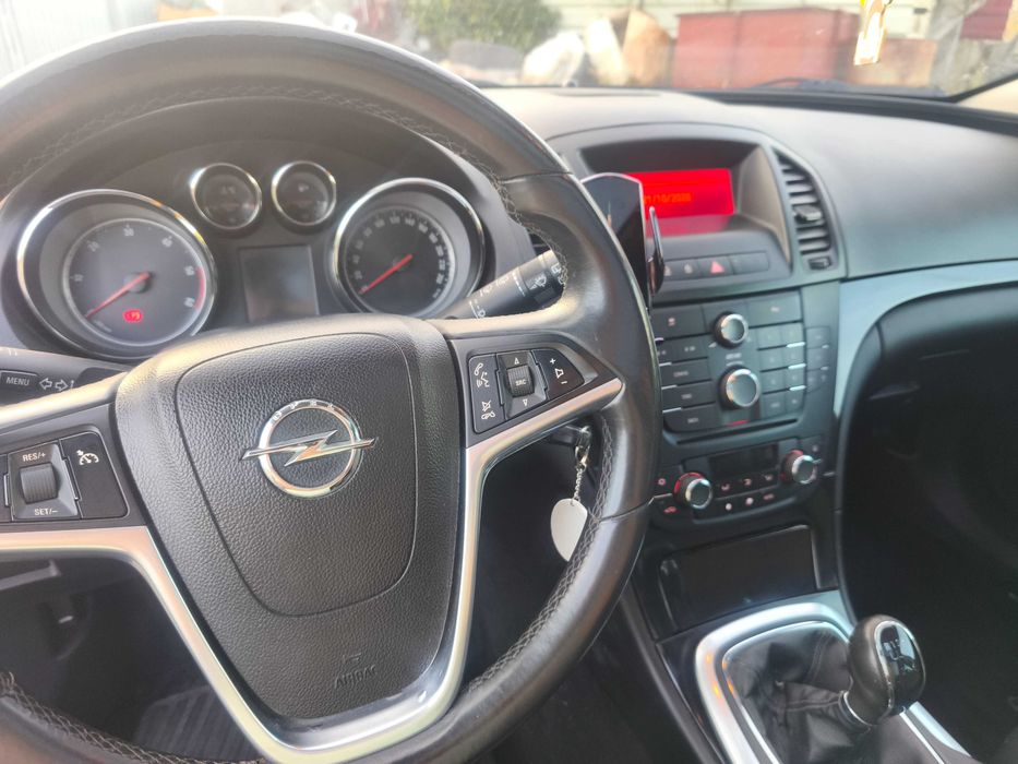 Vendo Opel Insignia - Excelente Estado - Revisão Geral Feita foto 4