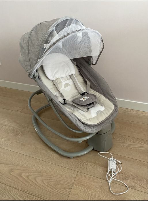 Заколисуючий центр,шезлонг