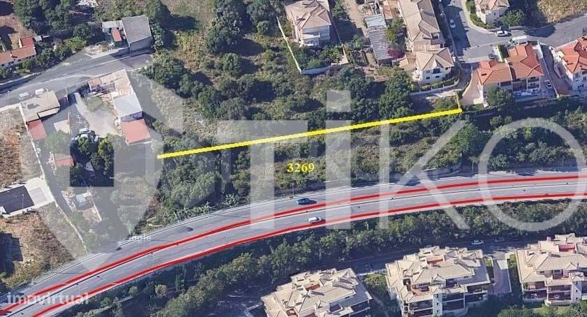 Land Plot in Cascais - 1840 m² with Development Potential and Excellent Location