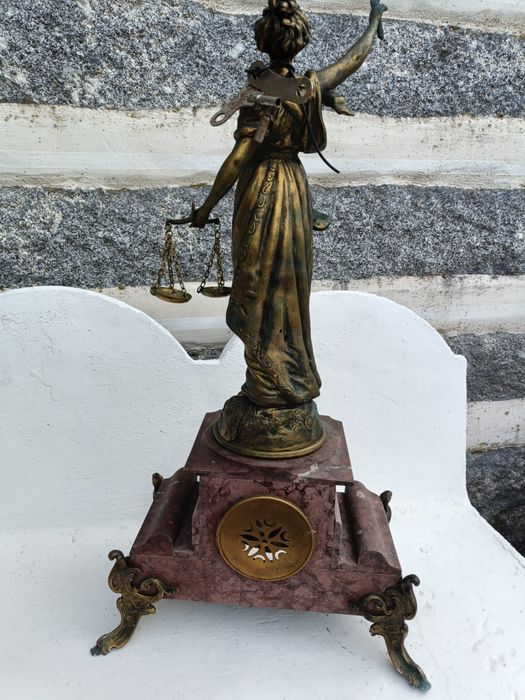 Relogio antigo de corda