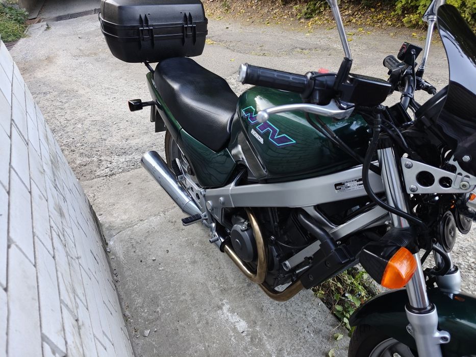 Продам Honda NTV650