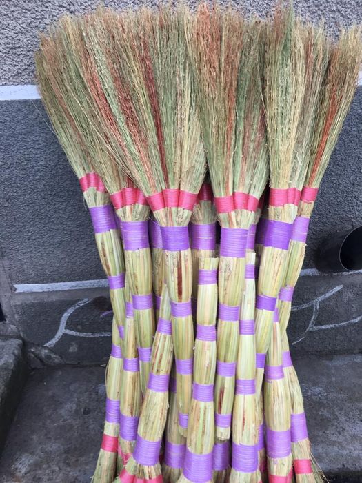 ПРОДАМ ВІНИКИ сорго. Веники