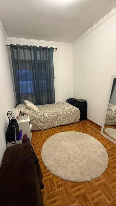 Quarto em Odivelas ao lado das Colinas do cruzeiro sem calçao entrada imediata