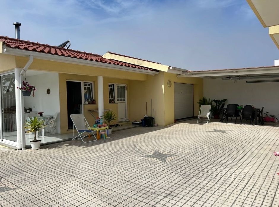 Moradia T4 para venda