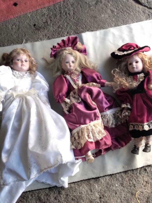 Bonecas de porcelana