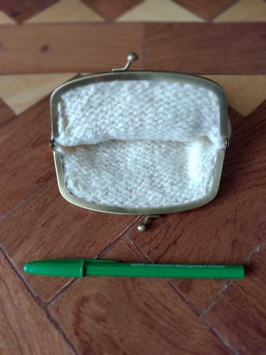 Bolsa Artesanal Lã de Ovelha Fiada e Tricotado à Mão