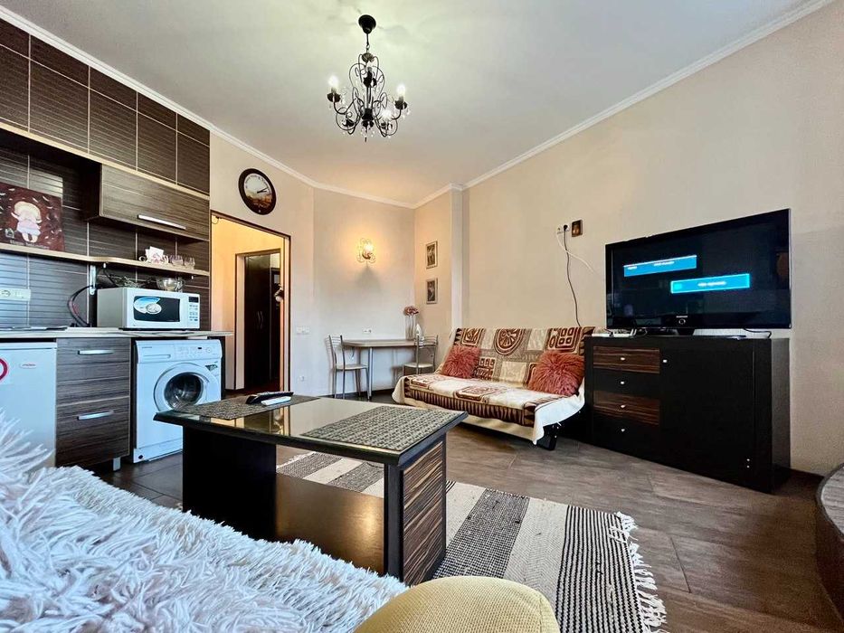 ПРОДАЖ великої квартири, розділеної на дві оремі по вул. Т. Кореня, 9