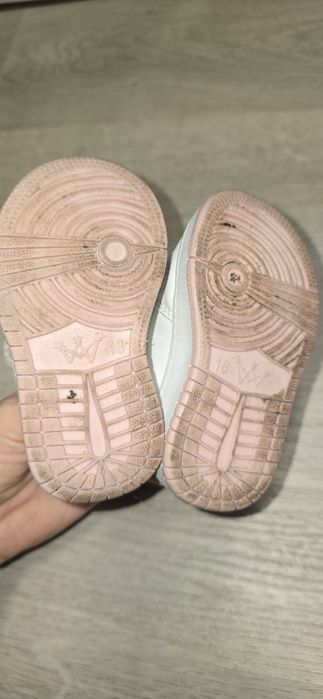 Adidasy dla dziewczynki