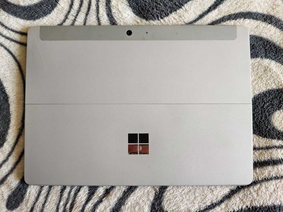 Microsoft Surface Go на запчасти