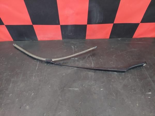 Haste / braço de escova limpa vidros frente direita VOLKSWAGEN Crafter