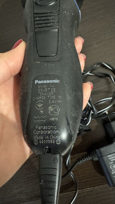 Чоловіча електробритва Panasonik ES-RT33
