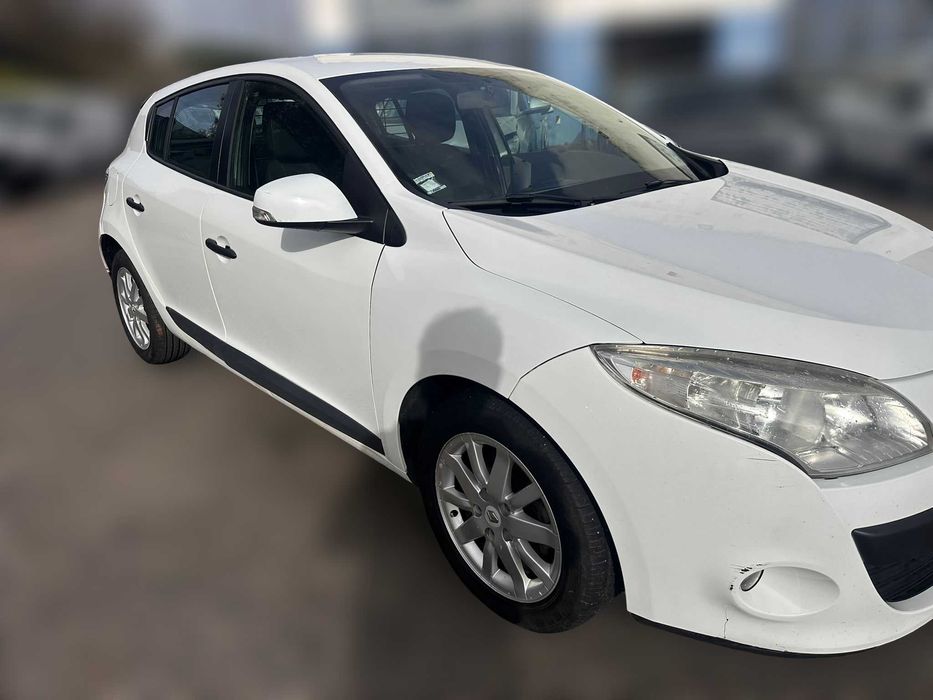 Renault Mégane 1.5 DCI Van de 2010 Salvado