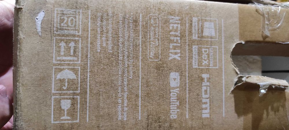 Monitor Smart Samsung M5 27" Full HD - Funções de TV e Comando