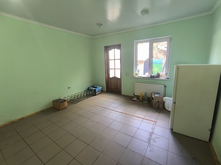 Будинок у селі з ремонтом