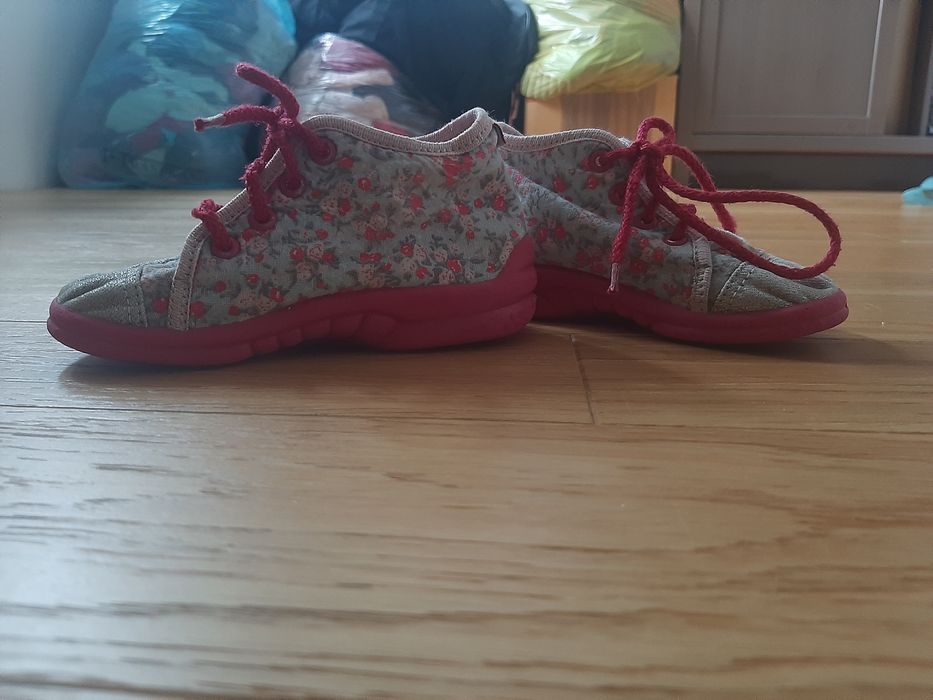 Różowo kwiatowe buty buciki botki tenisówki sznurowane Lemigo 24 rozmi