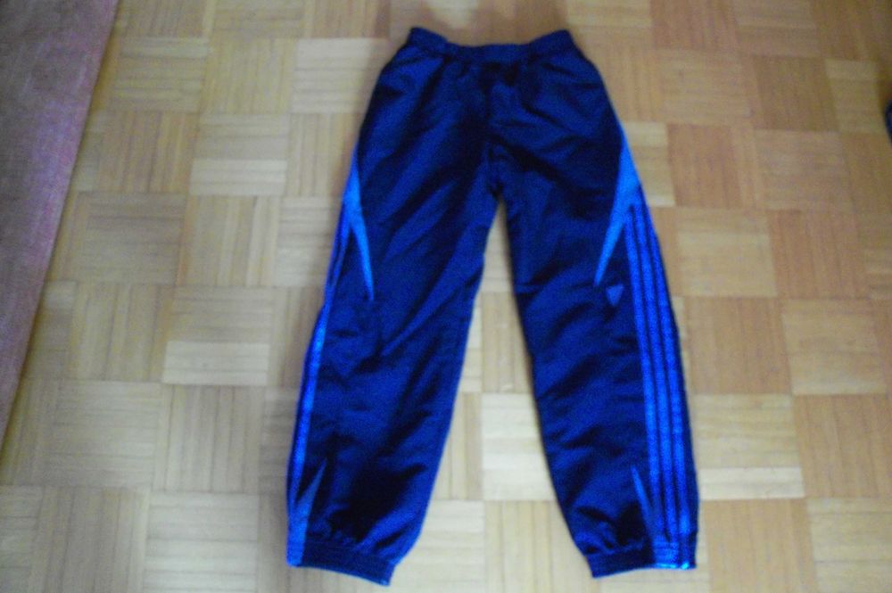 ADIDAS granatowe spodnie dresowe na podszewce chłopięce rozm.146-152