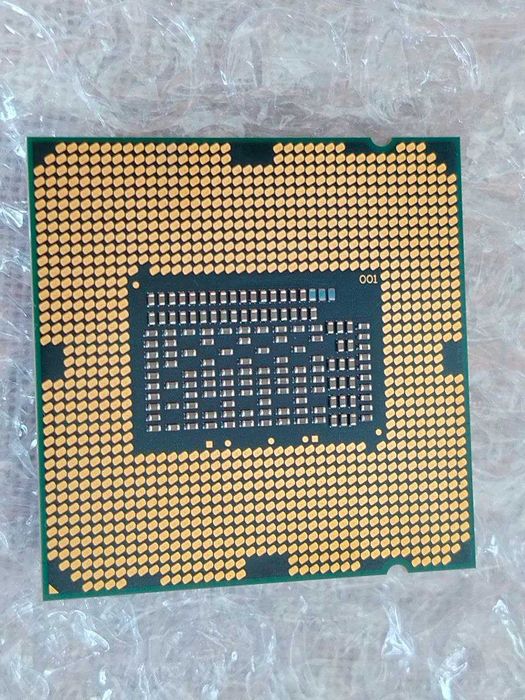 Процесор Intel Pentium G4400 3.30GHZ /// Intel Core i5 2400 3.10GHZ