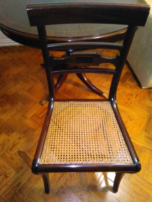 Mesa + 6 cadeiras