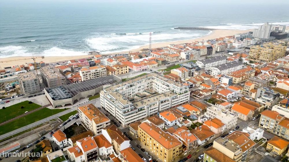 A 250 m do Mar | T2 com Garagem Box + 1 Lugar em Espinho SD/04570PG — Espinho, Aveiro