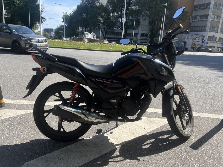 Honda cb125f  2024
