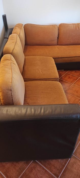 Sofá com chaise longue