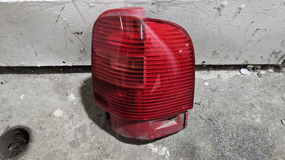 Lampa tył prawy tylna tylnia prawa seat alhambra lift vw sharan galaxy