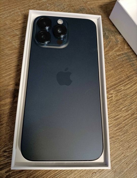 iPhone 15 Pro Max 256Gb Preto