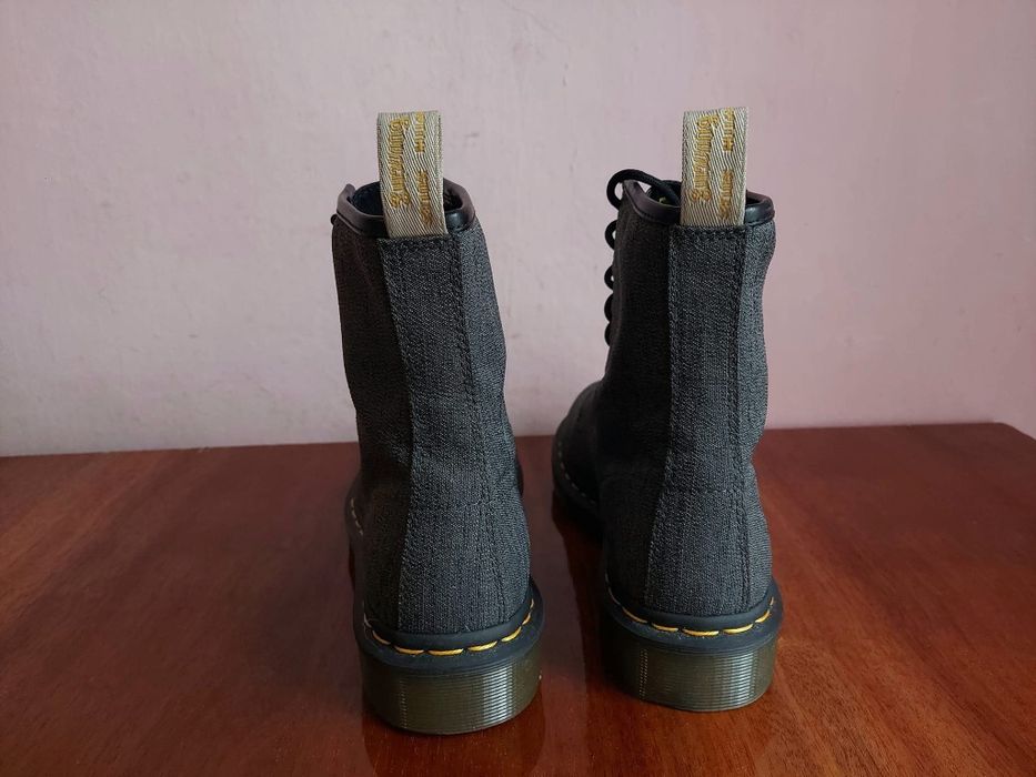 Черевики фірми Dr.martens оригінал

Розмір по бірці:
UK 5 EUR 38 US L