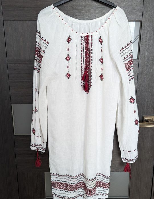 Вишита сорочка, ручна вишивка